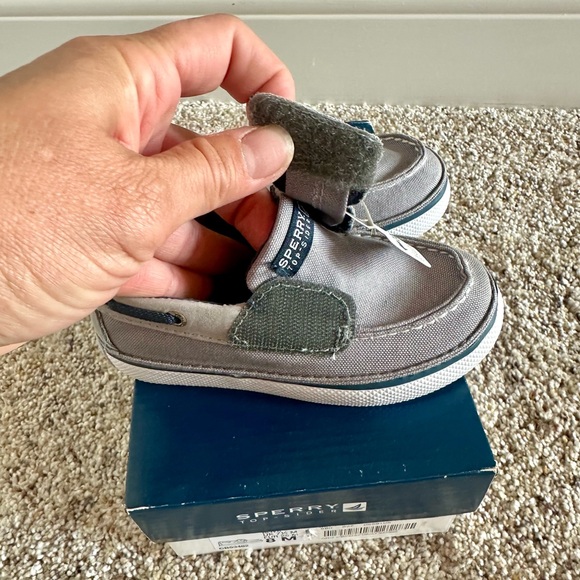 👦!!!Brand New!! Boys Sperry Boat shoes - Picture 3 of 6